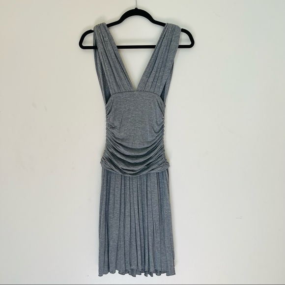 LINQ Los Angeles Ruched Dress Deep V-neck Gray - Picture 5 of 8